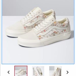 Old Skool (vintage) floral/marshmallow Vans size 6 womens NEW WITH TAGS